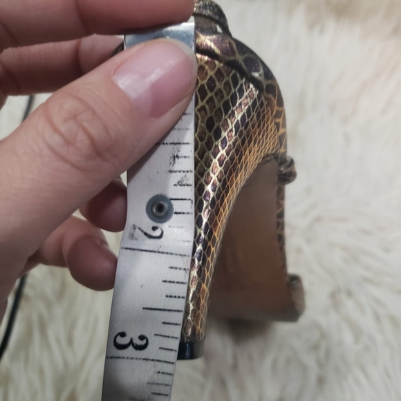 Salvatore Ferragamo women's vintage peep toe 3" metallic reptile print heel s4 - Picture 7 of 10